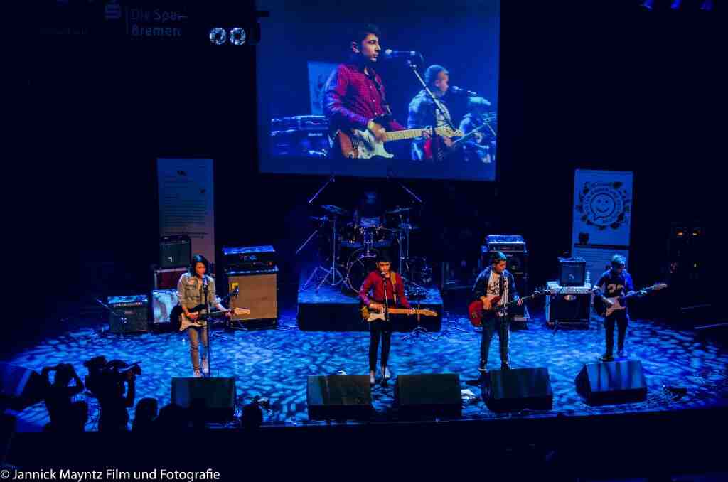 Blue Lights beim Schulrockfestival